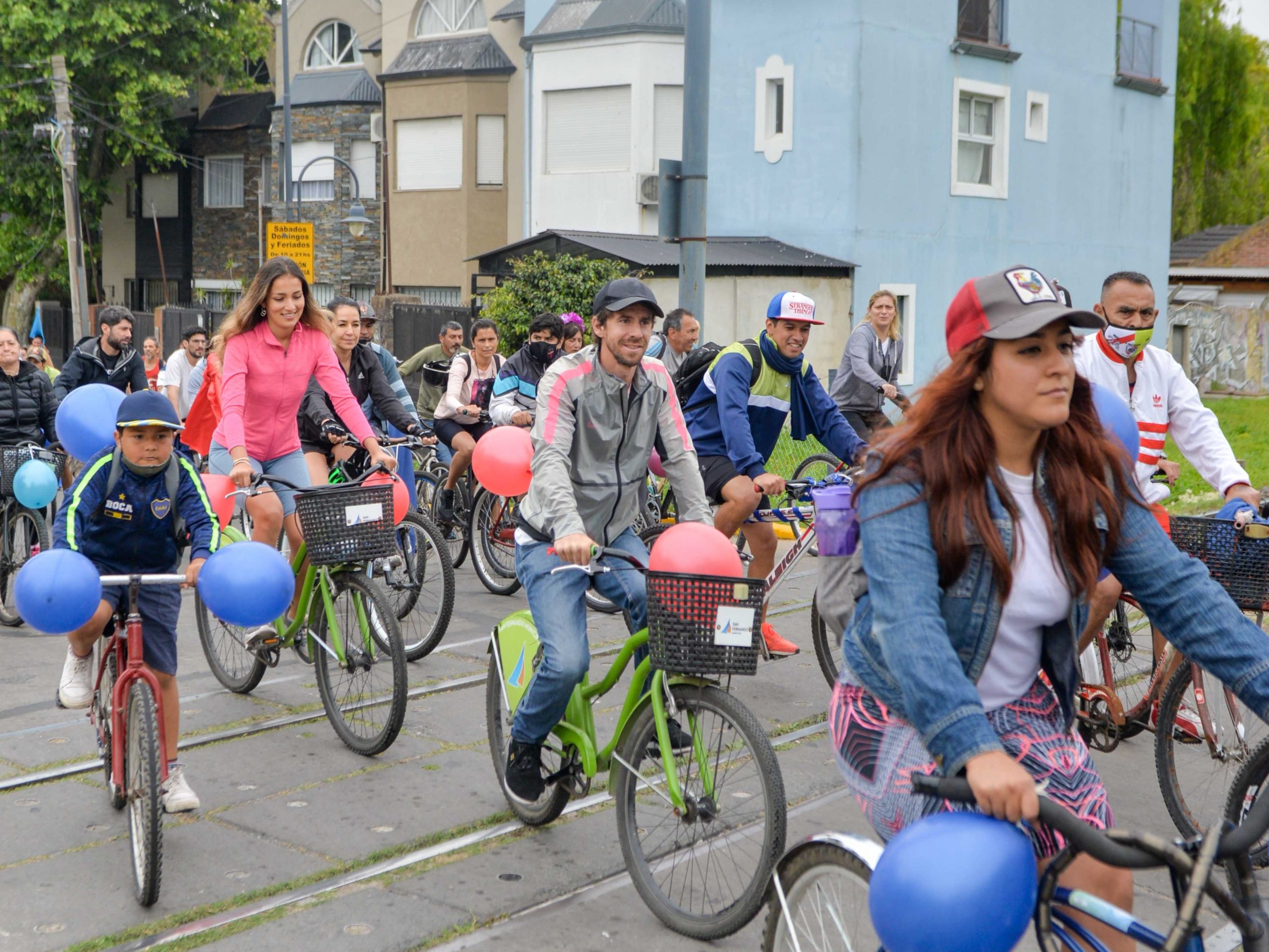 Cerca de 3 mil vecinos disfrutaron la tradicional Bicicleteada Familiar de San Fernando 