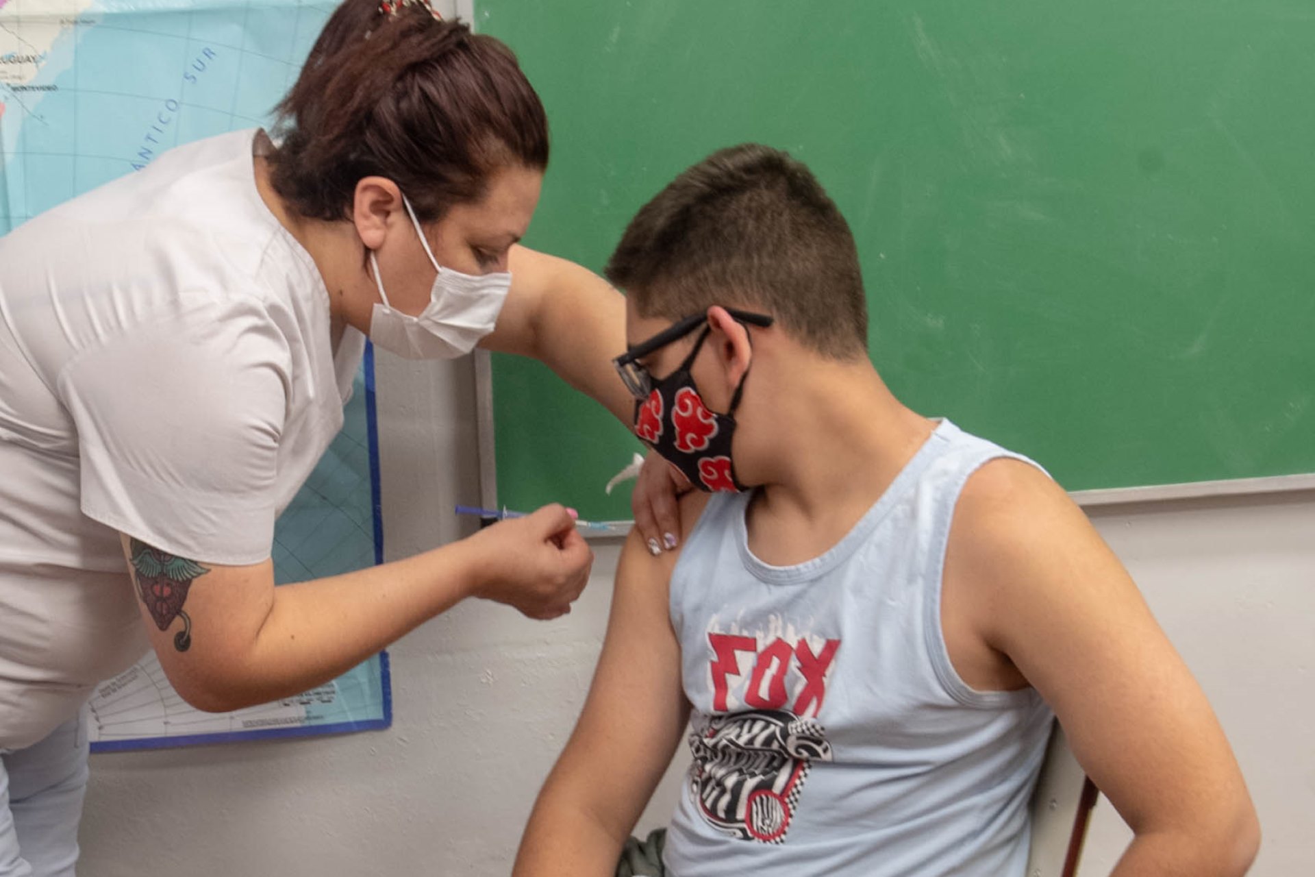 Continúa la vacunación a niñas, niños y adultos en escuelas de San Fernando 