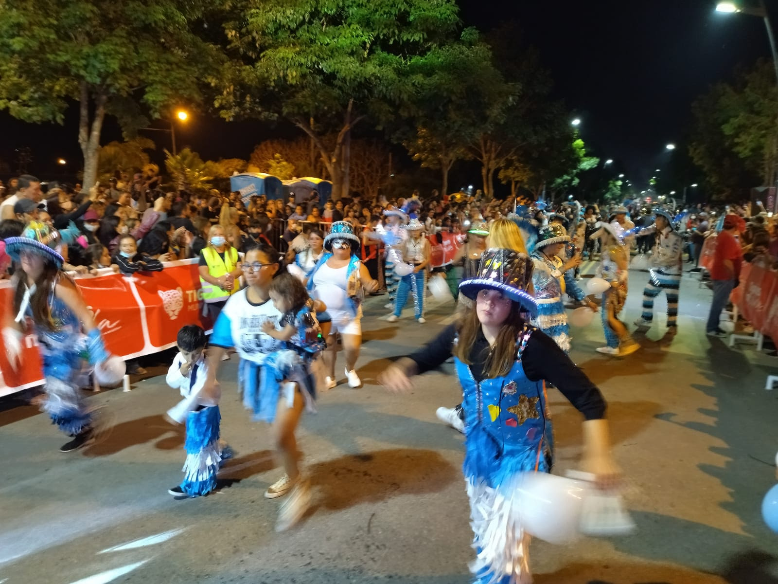 Benavídez y el Puerto de Frutos vibraron a puro ritmo y fiesta en la segunda noche de los Carnavales del Municipio de Tigre