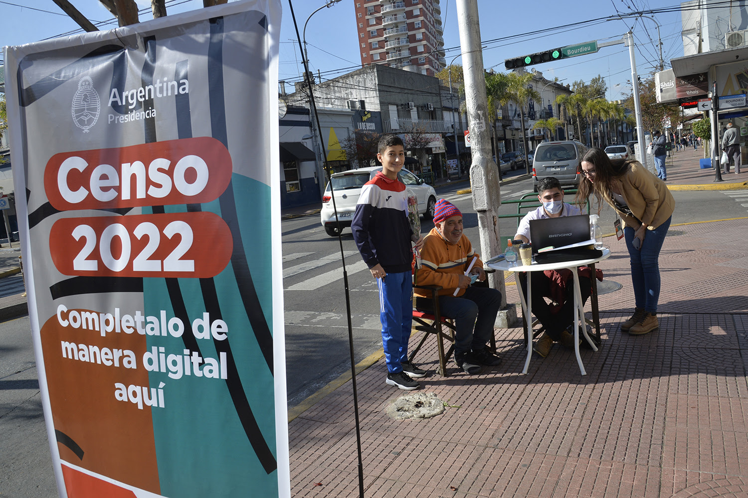 El Municipio de Tigre asesora a la comunidad sobre el Censo Digital 2022 con postas en todo el distrito